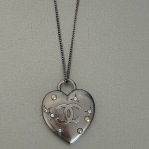 CHANEL Silver Heart Necklace with Pearl Details